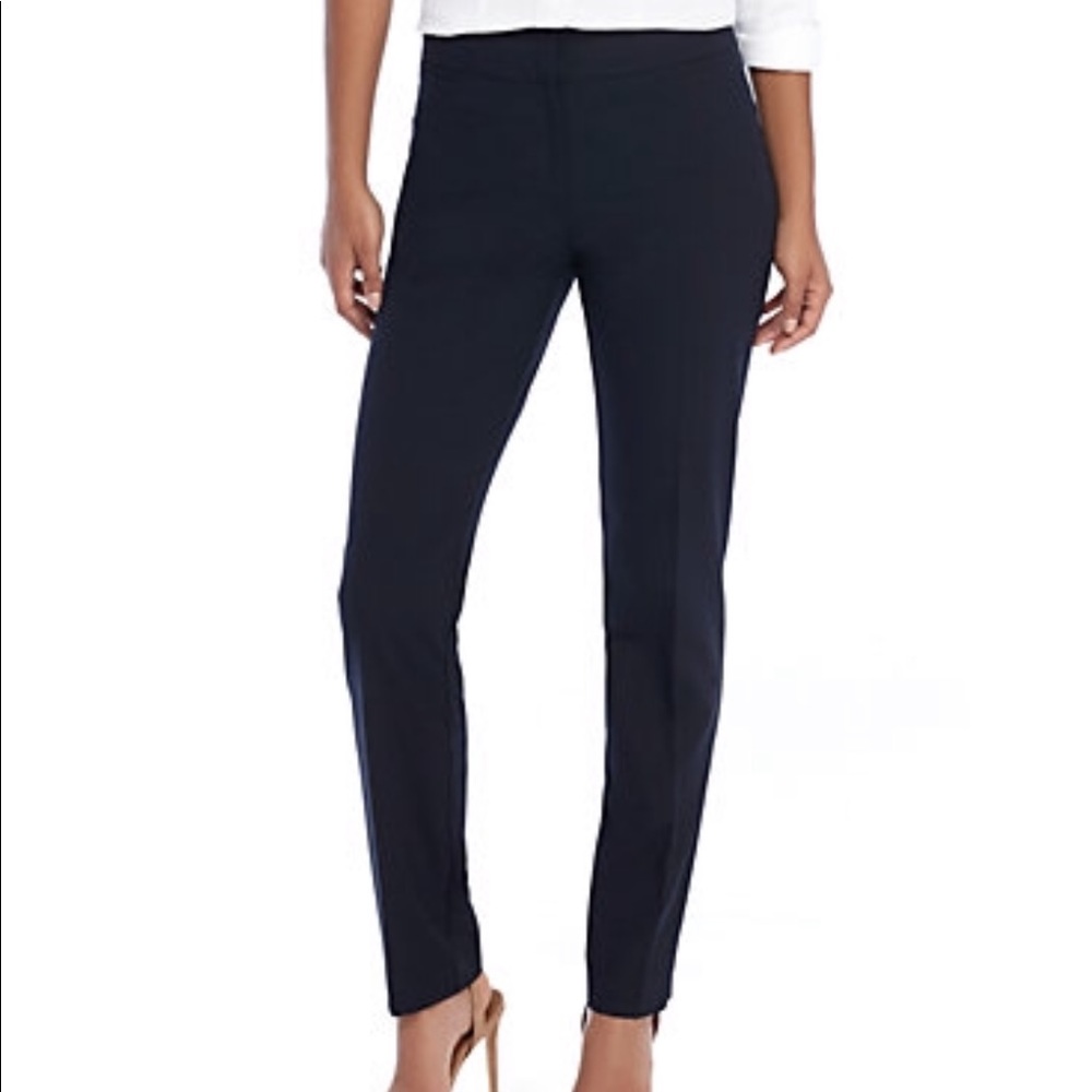 Limited Signature Skinny Pant- navy